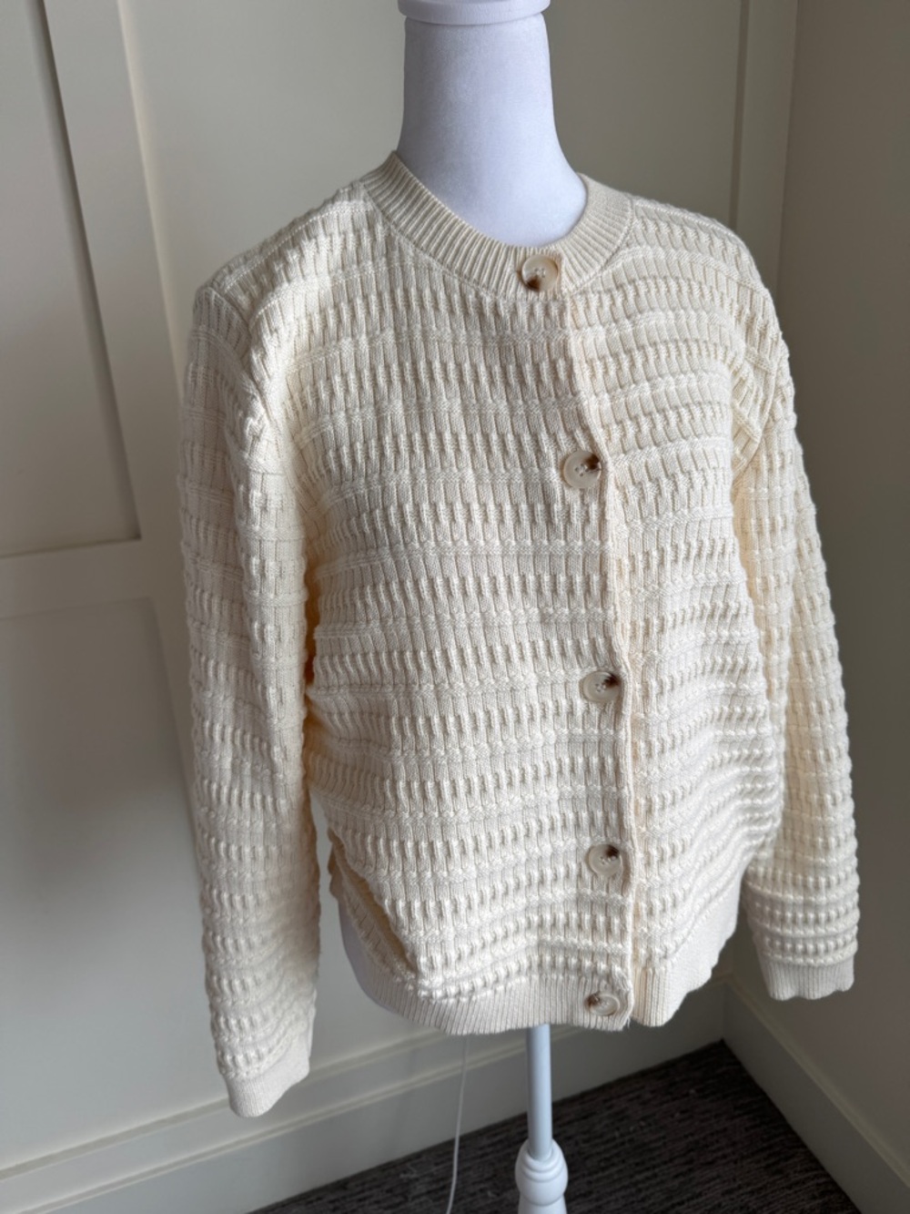 Women's Cream Textured Button-Front Cardigan